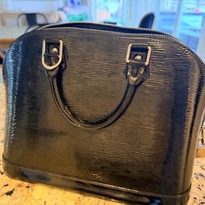 Louis Vuitton Alma PM with cross body strap!